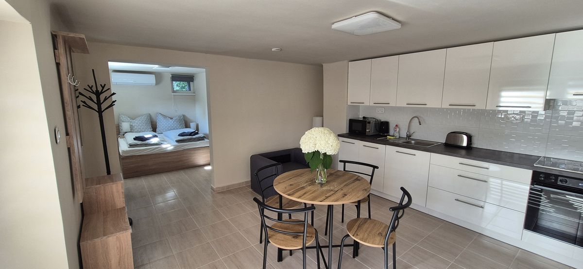 tiszta, modern fürdőszoba – Maycherry Apartments Siófok (ap1)
