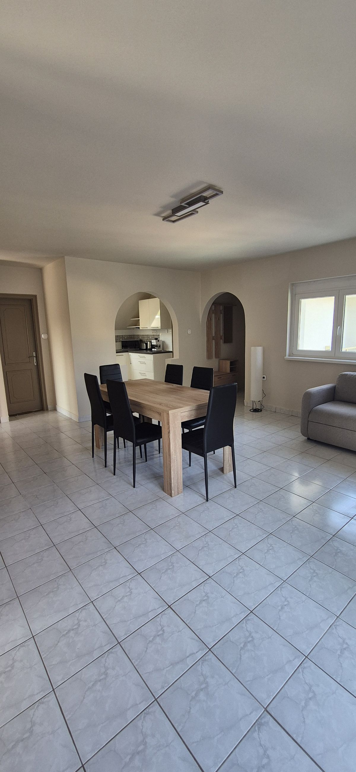 konyhai étkezőrész – Maycherry Apartments Siófok (ap4)