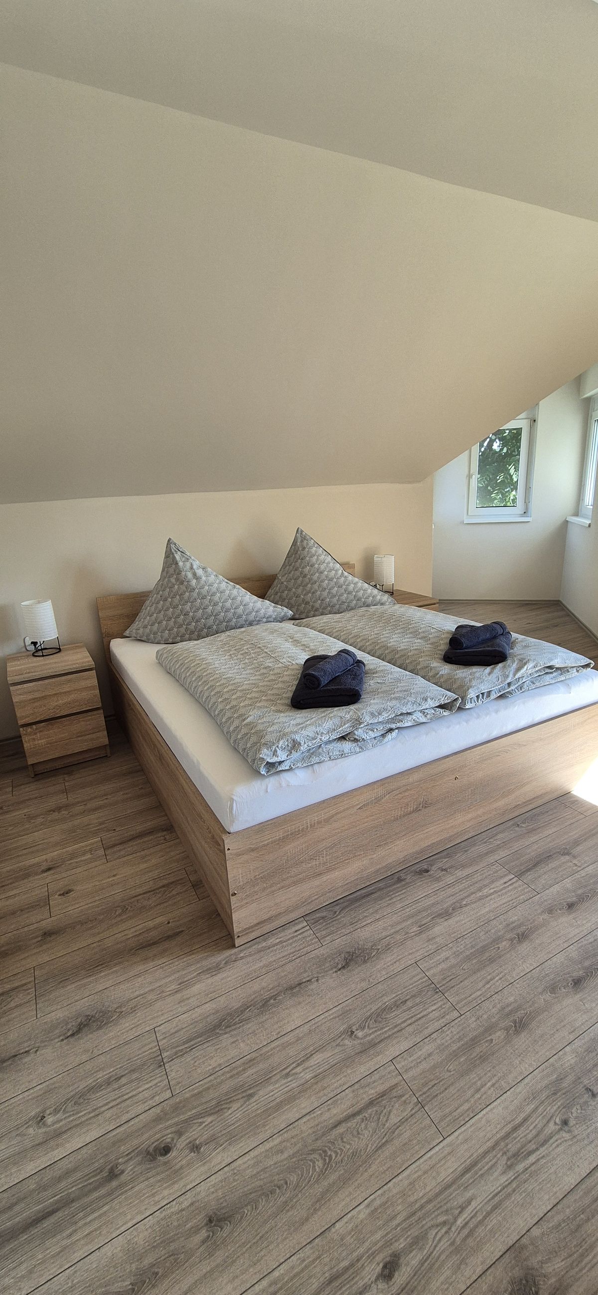 tiszta, modern fürdőszoba – Maycherry Apartments Siófok (ap4)