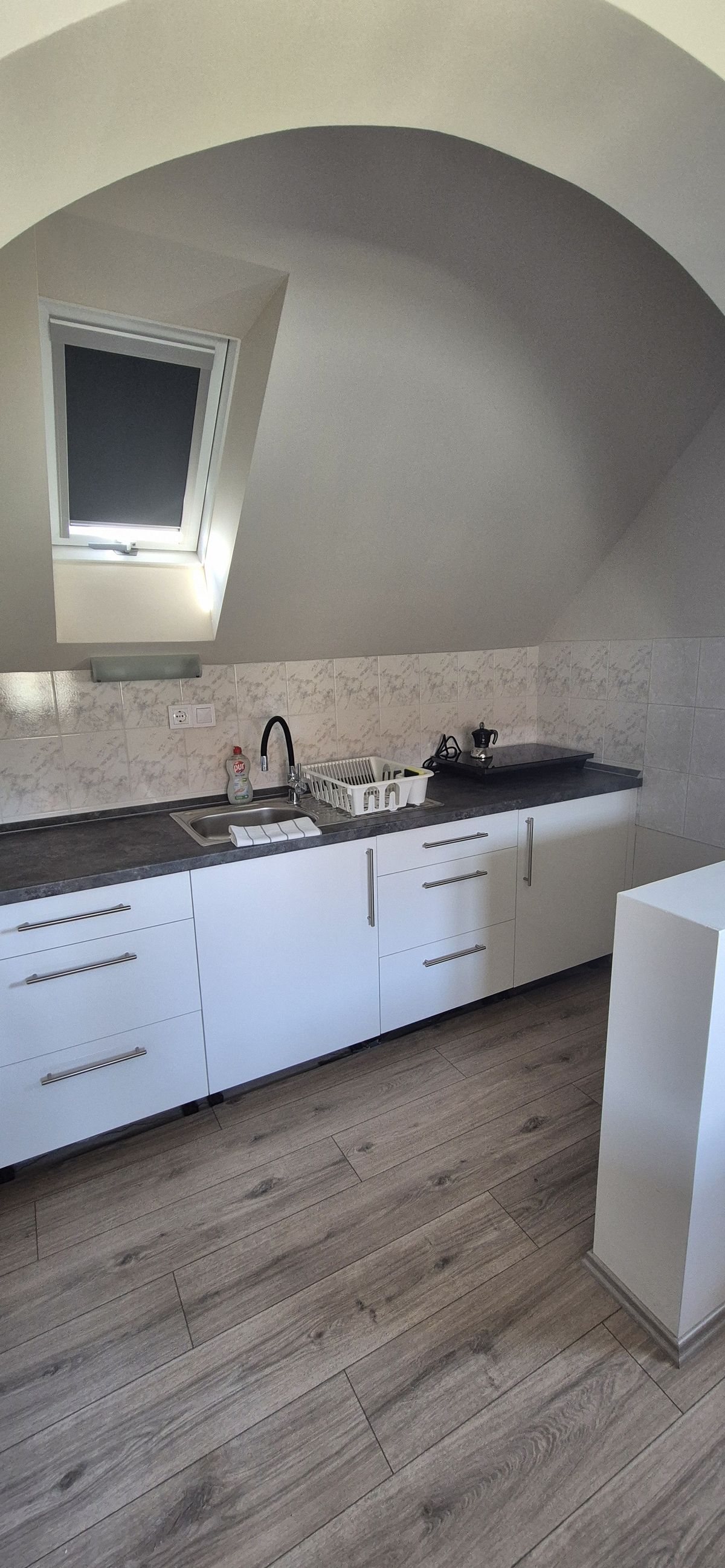 tágas hálószoba franciaággyal – Maycherry Apartments Siófok (ap5)